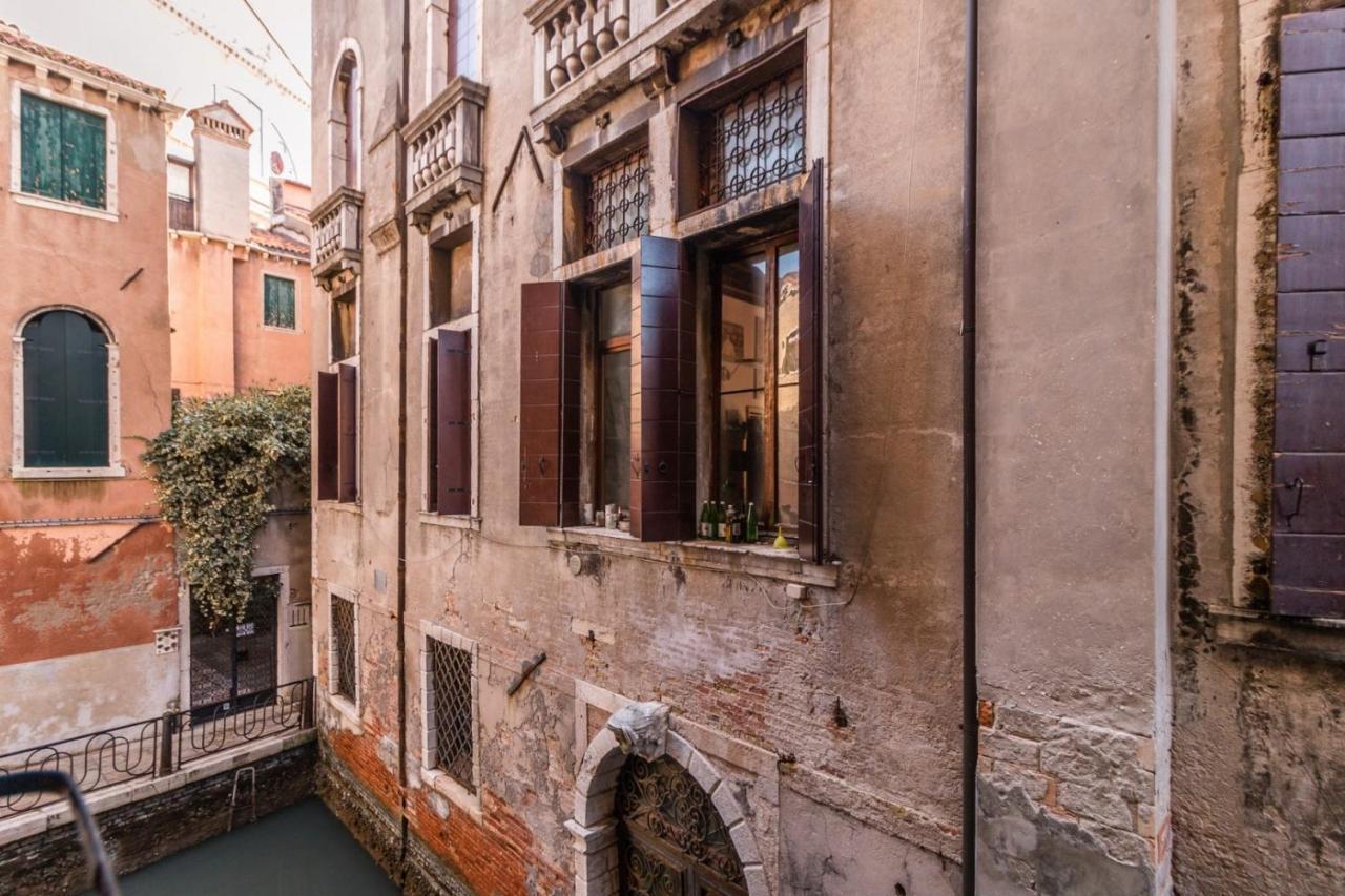 Fenice Backstage Over Canal Βενετία Εξωτερικό φωτογραφία